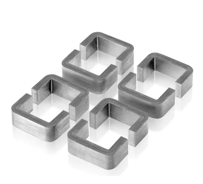 Pourquoi les noyaux de transformateur utilisent des stratifications en acier au silicium