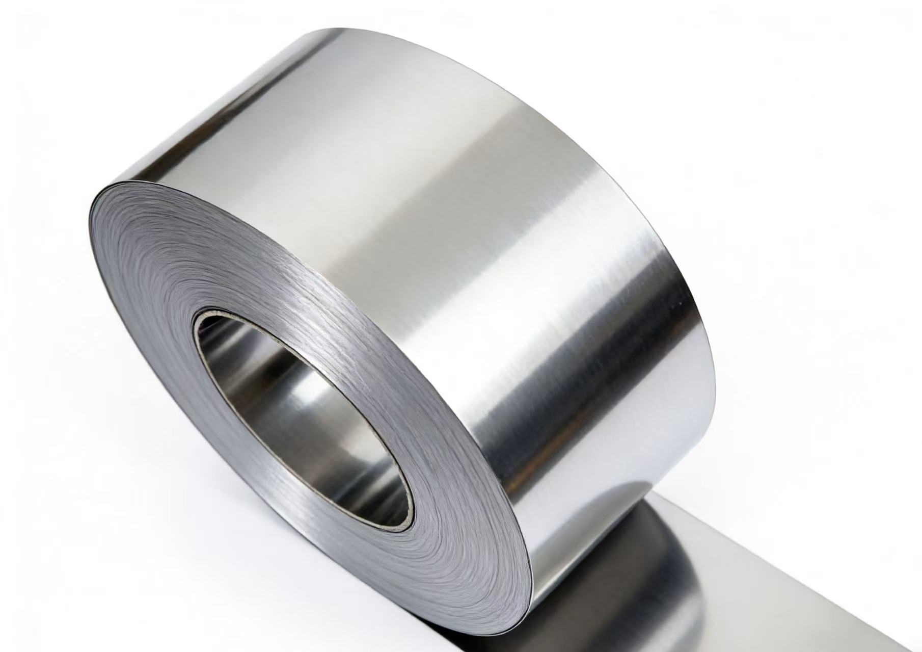 Dans quels domaines utilise-t-on l'acier au silicium ultra-mince (0,1 à 0,2 mm) ?